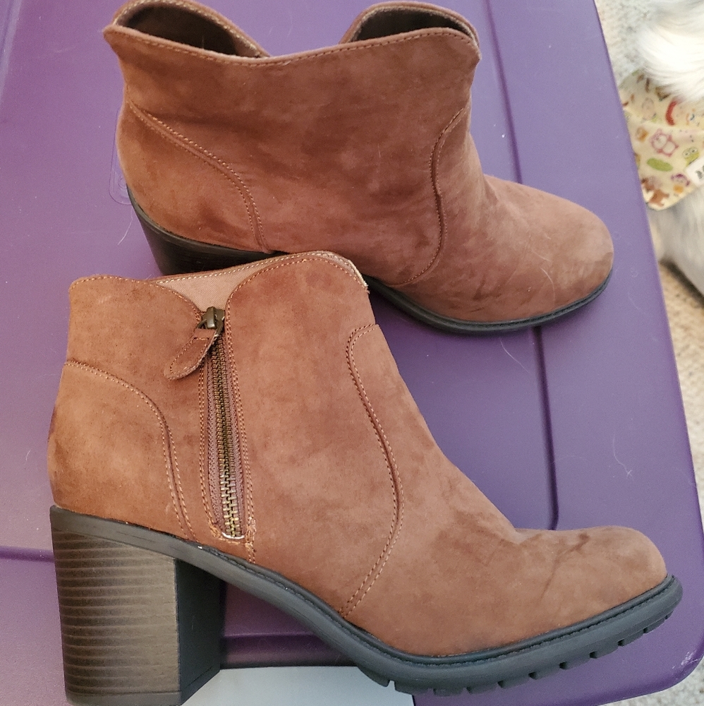 Ankle boots